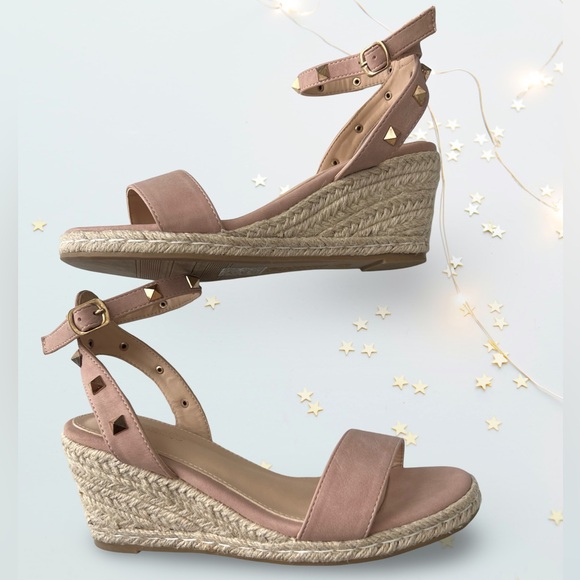 Catherine Malandrino Light Pink Wedge Sandals - Picture 11 of 15